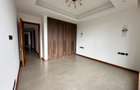 4 Bed Apartment with En Suite at Riverside Drive - 18