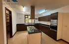 3 Bed Apartment with En Suite at Riverside Drive - 9
