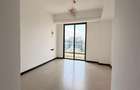 3 Bed Apartment with Swimming Pool in Riverside - 8