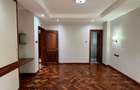 4 Bed Apartment with En Suite in Riverside - 10