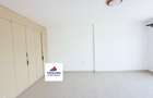 4 Bed Apartment with En Suite in Spring Valley - 14