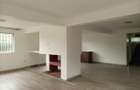 6 Bed House with En Suite in Nyari - 4
