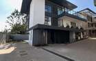 5 Bed Townhouse with En Suite in Lavington - 1