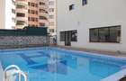 3 Bed Apartment with En Suite in Riverside - 12