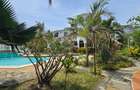 7 Bed Villa with En Suite at Serena Area - 4