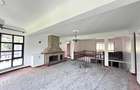 5 Bed House with En Suite at Windsor - 8