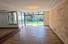 5 Bed Townhouse with En Suite in Lavington - 8