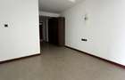 4 Bed Apartment with En Suite in Riverside - 14