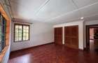 5 Bed Townhouse with En Suite in Runda - 17