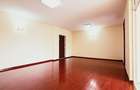 2 Bed Apartment with En Suite at Hendred Avenue - 10