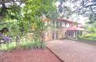 5 Bed Townhouse with En Suite at Rossylin Lone Tree - 15