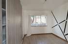 6 Bed House with En Suite in Lavington - 5