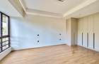 3 Bed Apartment with En Suite in Riverside - 9