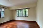 5 Bed Townhouse with En Suite in Lavington - 14