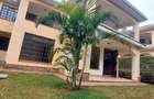 4 Bed Townhouse with En Suite at Lavington - 7
