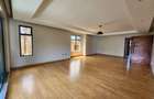 5 Bed Townhouse with En Suite in Lavington - 5