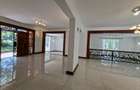 5 Bed House with En Suite in Rosslyn - 17
