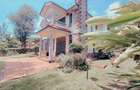 4 Bed Townhouse with En Suite at Rossylin Heights - 15