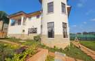 5 Bed House with En Suite in Spring Valley - 12