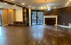 6 Bed House with En Suite in Runda - 2