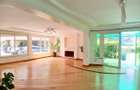 4 Bed Townhouse with En Suite at Riverside Drive - 10