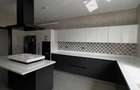 3 Bed Apartment with En Suite at Riverside Drive - 8