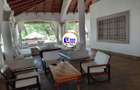 5 Bed Townhouse with En Suite in Malindi - 13
