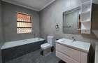 5 Bed House with En Suite in Runda - 16