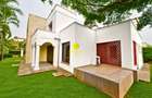 5 Bed Villa with En Suite in Lavington - 14