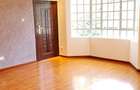 5 Bed House with En Suite in Nyari - 8