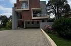 5 Bed Townhouse with En Suite in Karen - 10