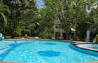 Serviced 3 Bed Apartment with En Suite at La-Marina - 1