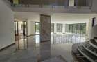 5 Bed House with En Suite in Nyari - 2
