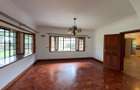 5 Bed Townhouse with En Suite in Runda - 4