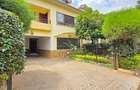 5 Bed Townhouse with En Suite at Gitanga Road - 3
