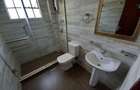 3 Bed Apartment with Swimming Pool in Riverside - 11