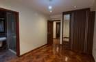 5 Bed Townhouse with En Suite at Convent Drive - 10
