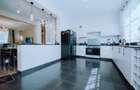 4 Bed Villa with En Suite in Kenyatta Road - 7