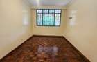 4 Bed Apartment with En Suite in Riverside - 12