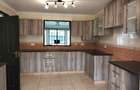 5 Bed Townhouse with En Suite in Lavington - 6