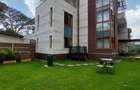 6 Bed Townhouse with En Suite in Lavington - 2