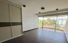 3 Bed Apartment with En Suite in Riverside - 11