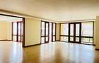 4 Bed Apartment with En Suite in Riverside - 4