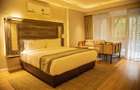 Serviced 3 Bed Apartment with En Suite in Parklands - 15