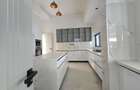 5 Bed Townhouse with En Suite at Lavington - 15