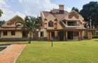 5 Bed House with En Suite in Runda - 1