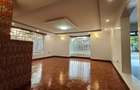 5 Bed House with En Suite in Runda - 9