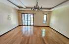 3 Bed Apartment with En Suite in Riverside - 8