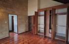 4 Bed House with En Suite in Spring Valley - 4