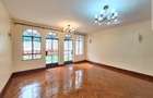 5 Bed Townhouse with En Suite in Riverside - 3